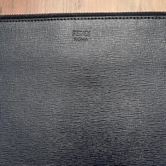Fendi purse - Picture 3 of 3